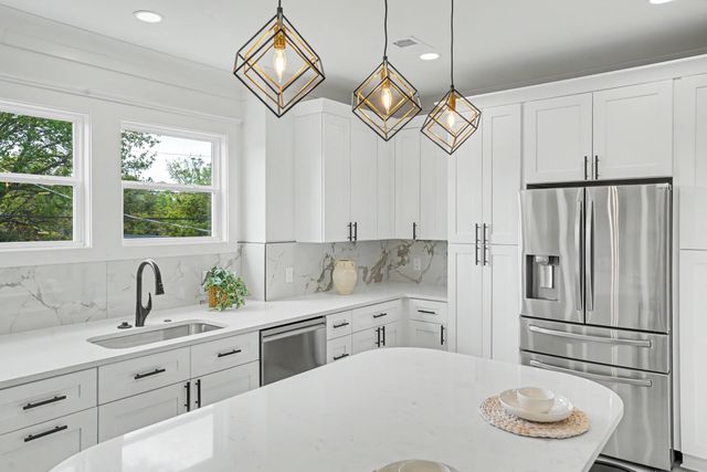 2014 Comstock Avenue, North Charleston, SC 29405