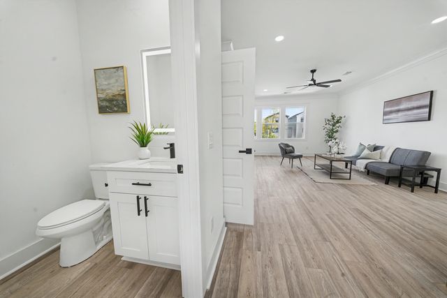 2014 Comstock Avenue, North Charleston, SC 29405