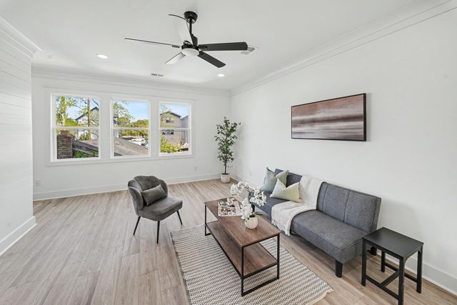 2014 Comstock Avenue, North Charleston, SC 29405