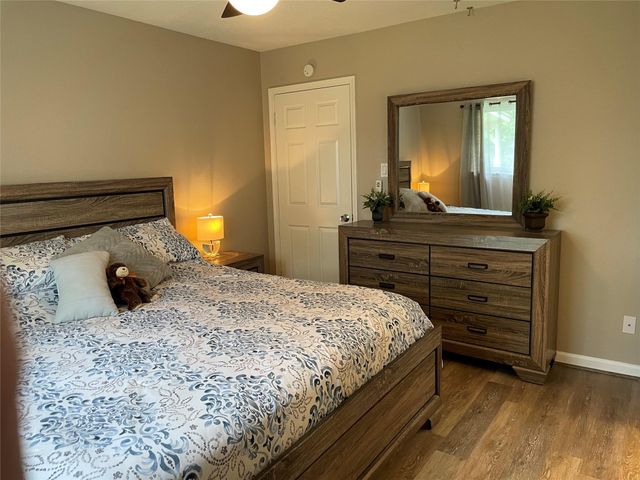 707 Hildred Avenue, Conroe, TX 77303