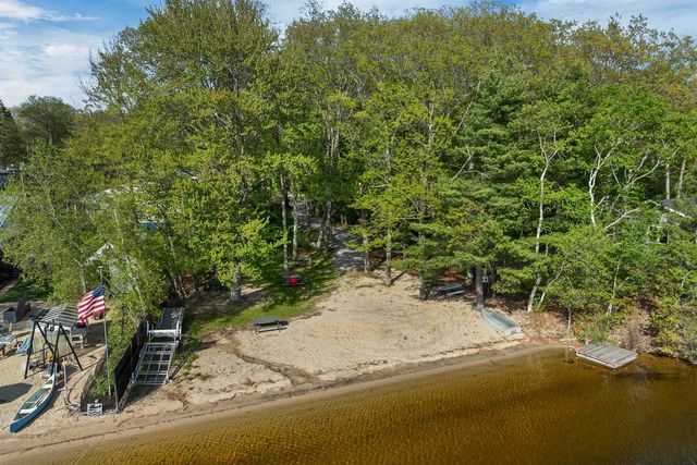 109 Barden Hill Road, Hillsborough, NH 03244