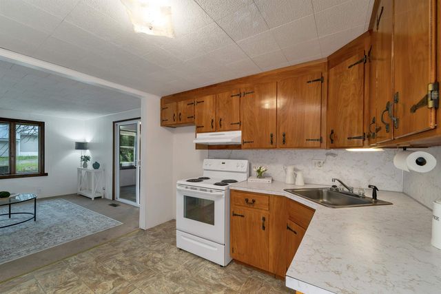 109 Barden Hill Road, Hillsborough, NH 03244