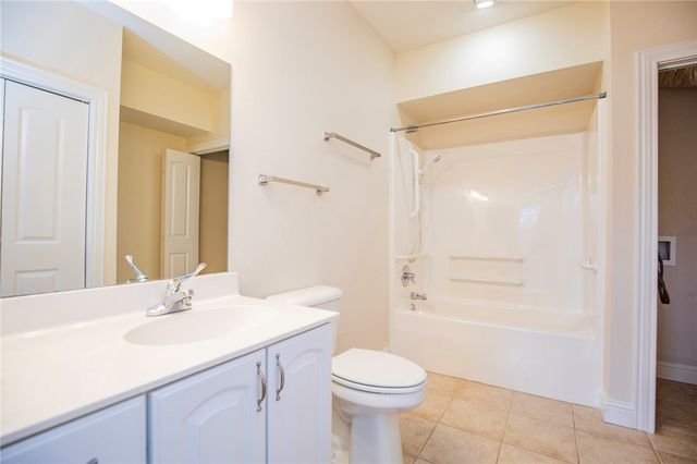 1 Highlands Crossing Drive 119, Bella Vista, AR 72715