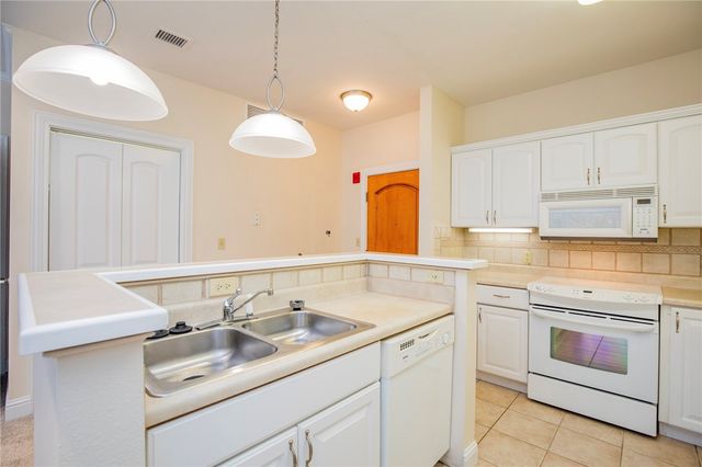 1 Highlands Crossing Drive 119, Bella Vista, AR 72715