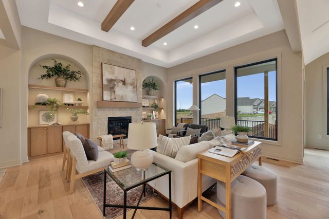 3710 N Crest Cir, Wichita, KS 67226