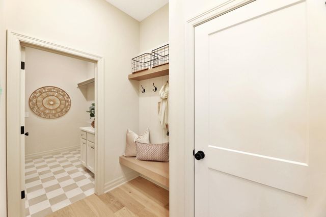 3710 N Crest Cir, Wichita, KS 67226