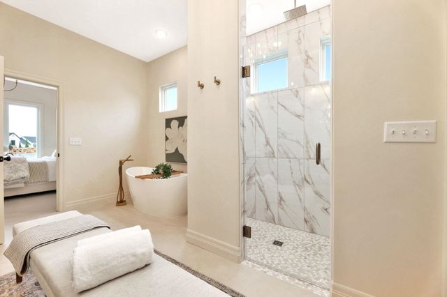 3710 N Crest Cir, Wichita, KS 67226