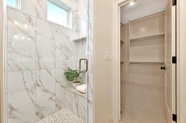 3710 N Crest Cir, Wichita, KS 67226