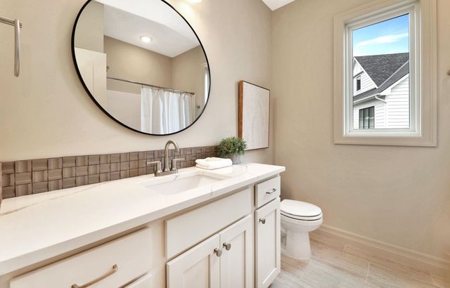 3710 N Crest Cir, Wichita, KS 67226