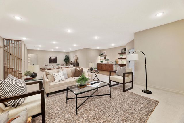 3710 N Crest Cir, Wichita, KS 67226