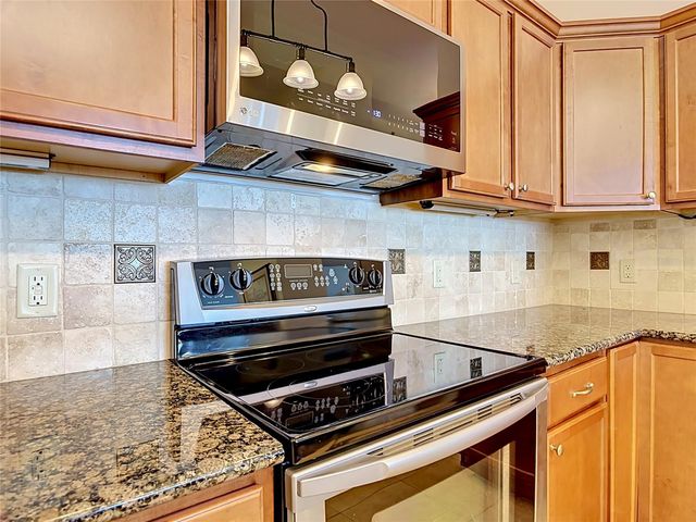 2801 S RIDGEWOOD AVENUE 1111, South Daytona, FL 32119