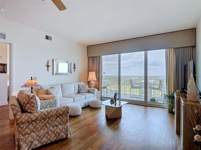 2801 S RIDGEWOOD AVENUE 1111, South Daytona, FL 32119