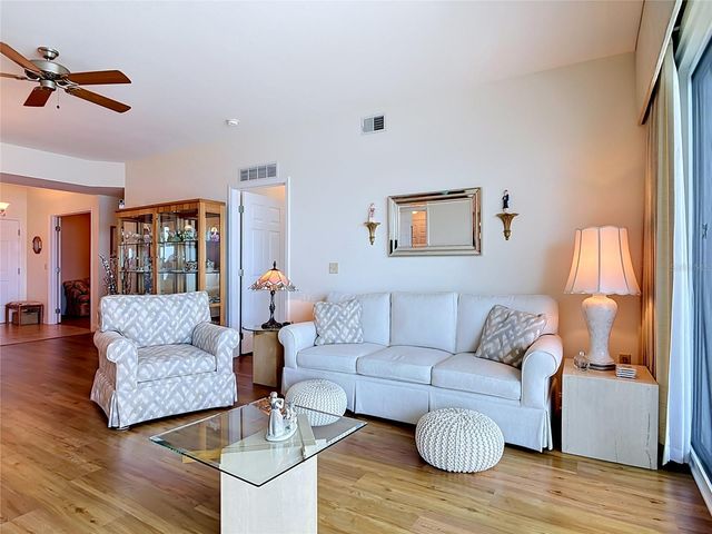 2801 S RIDGEWOOD AVENUE 1111, South Daytona, FL 32119