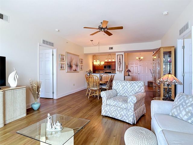 2801 S RIDGEWOOD AVENUE 1111, South Daytona, FL 32119