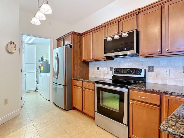 2801 S RIDGEWOOD AVENUE 1111, South Daytona, FL 32119