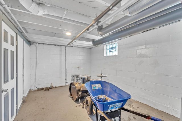 1983 S 76th STREET, West Allis, WI 53219