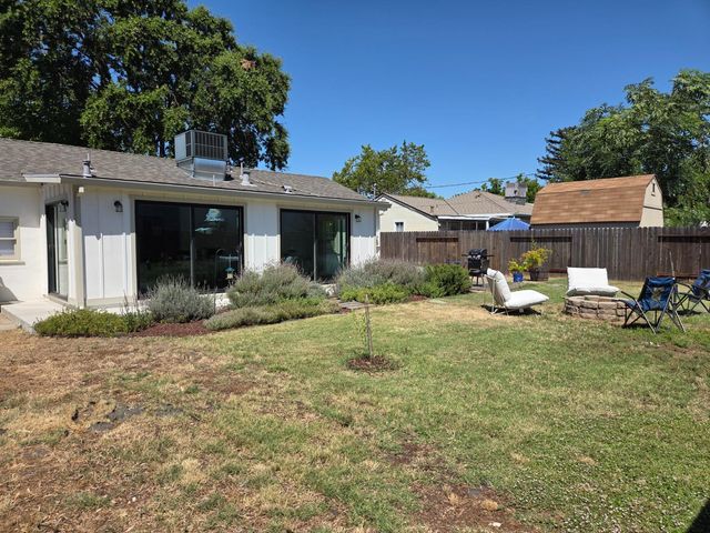 5171 49th St, Sacramento, CA 95820