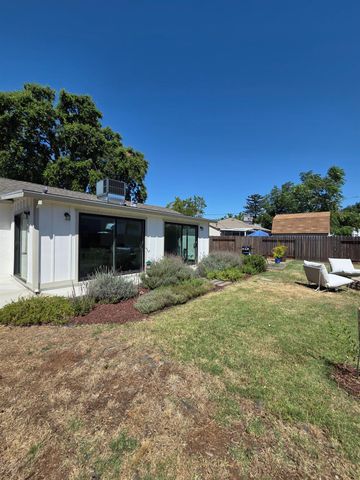 5171 49th St, Sacramento, CA 95820