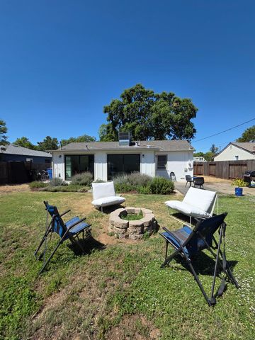 5171 49th St, Sacramento, CA 95820