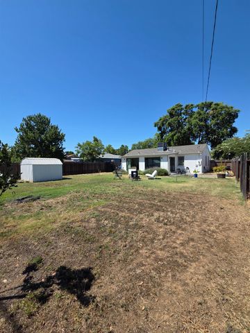 5171 49th St, Sacramento, CA 95820