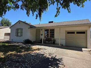 5171 49th St, Sacramento, CA 95820