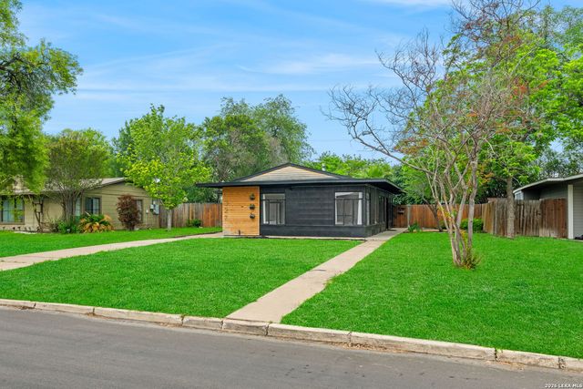 327 Bryn Mawr Dr, San Antonio, TX 78209