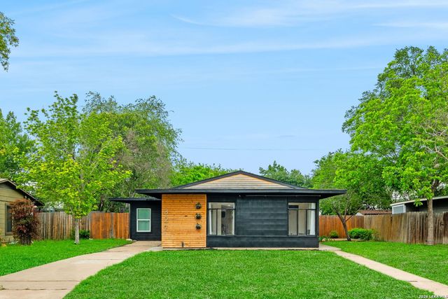 327 Bryn Mawr Dr, San Antonio, TX 78209