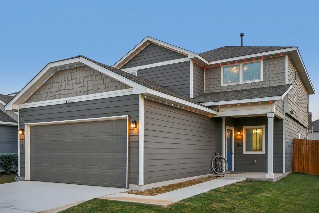 237 Driftwood LN, Bastrop, TX 78602