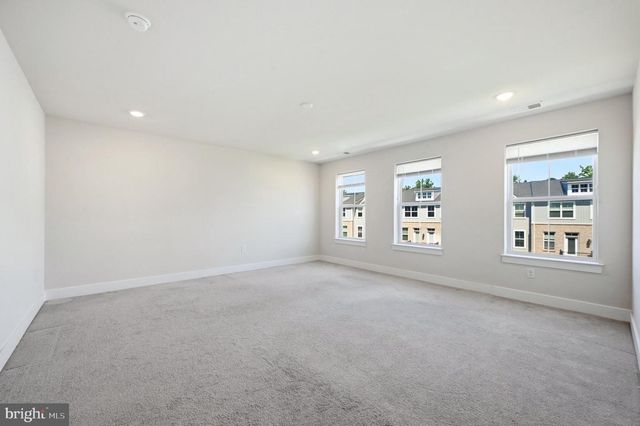 933 ANVIL CT, Phoenixville, PA 19460