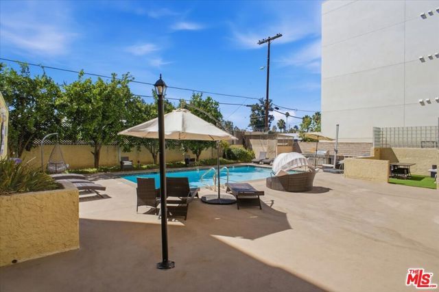 5143 Bakman Avenue 203, Los Angeles, CA 91601