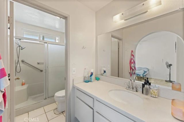 1028 W Woodcrest, Bloomington, CA 92316