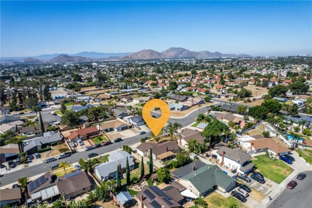 1028 W Woodcrest, Bloomington, CA 92316
