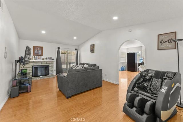 1028 W Woodcrest, Bloomington, CA 92316