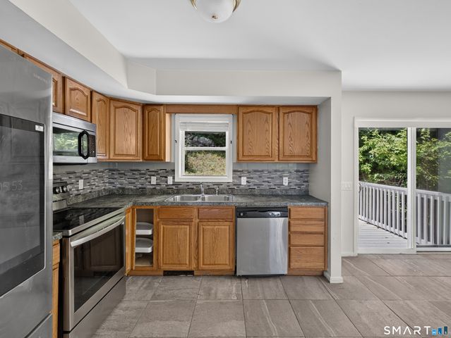 229 Palmer St Extension, Norwich, CT 06360