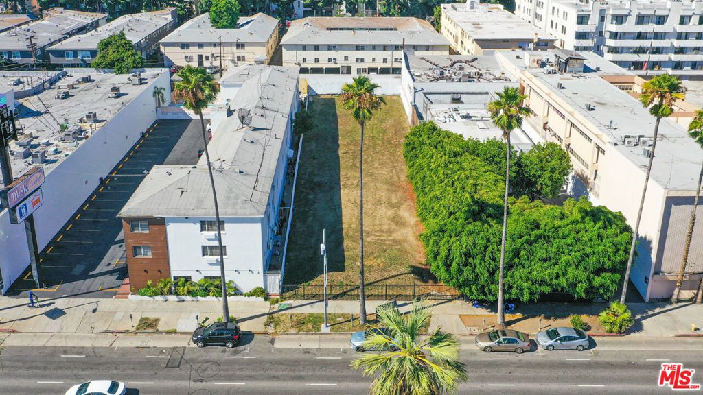 7045 W Sunset Boulevard, Los Angeles, CA 90028 — exterior