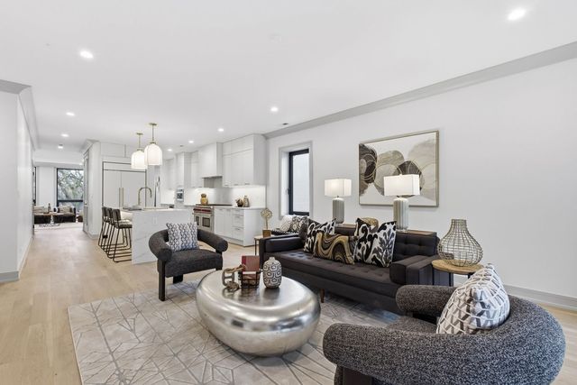 1646 N Orchard Street 2, Chicago, IL 60614