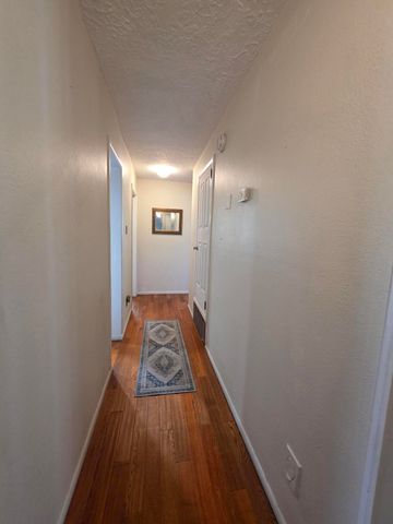6900 Seminole Road NE, Albuquerque, NM 87110