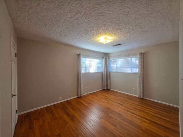 6900 Seminole Road NE, Albuquerque, NM 87110