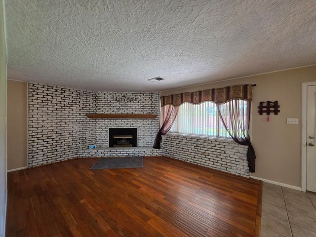 6900 Seminole Road NE, Albuquerque, NM 87110