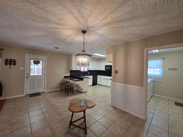 6900 Seminole Road NE, Albuquerque, NM 87110