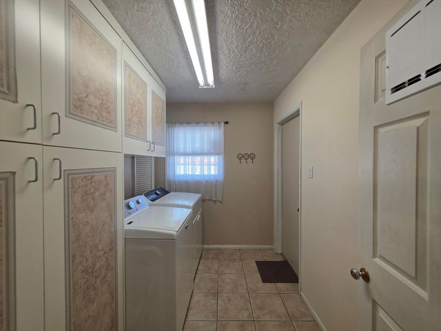 6900 Seminole Road NE, Albuquerque, NM 87110