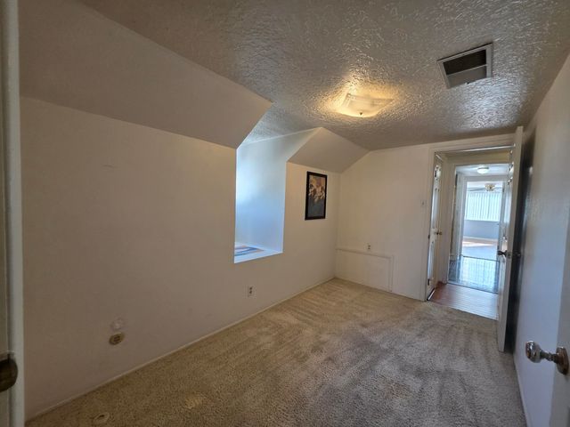 6900 Seminole Road NE, Albuquerque, NM 87110