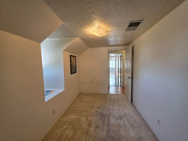 6900 Seminole Road NE, Albuquerque, NM 87110