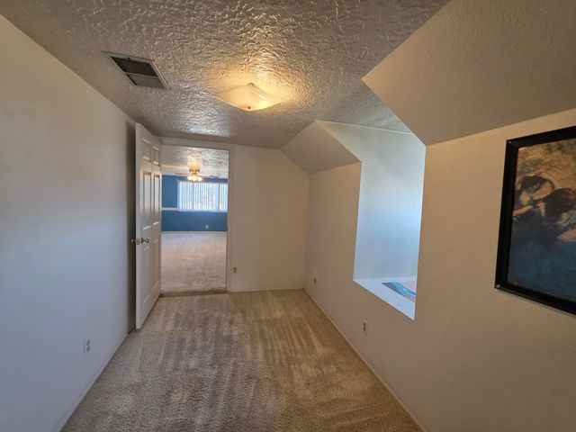 6900 Seminole Road NE, Albuquerque, NM 87110