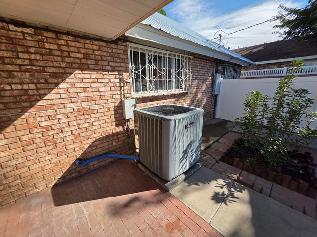 6900 Seminole Road NE, Albuquerque, NM 87110