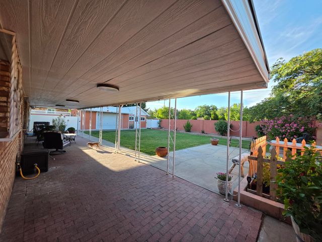 6900 Seminole Road NE, Albuquerque, NM 87110