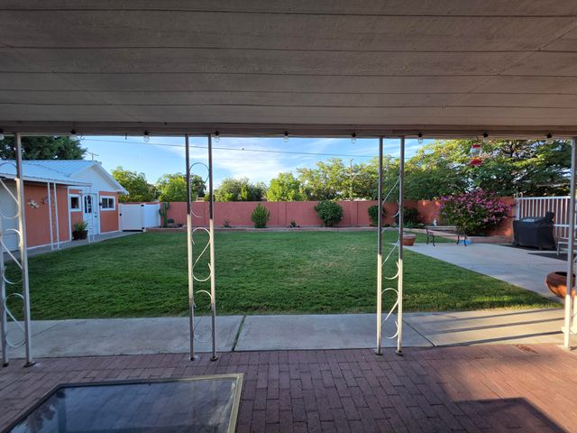 6900 Seminole Road NE, Albuquerque, NM 87110
