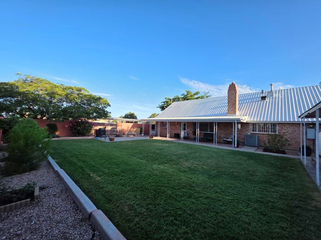 6900 Seminole Road NE, Albuquerque, NM 87110