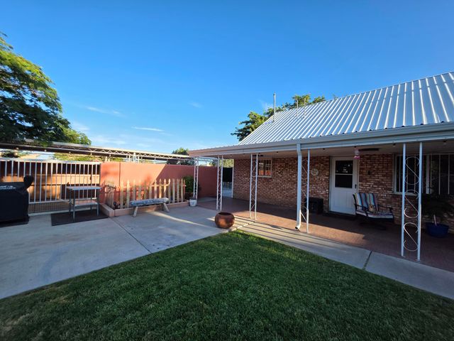 6900 Seminole Road NE, Albuquerque, NM 87110