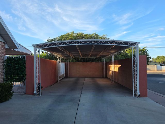 6900 Seminole Road NE, Albuquerque, NM 87110